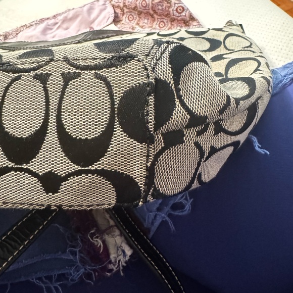 COACH Jacquard Signature Pleated Hobo Bag - Picture 9 of 9